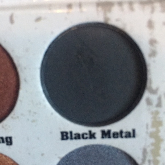 Crown Glam Metals Palette - Picture 3 of 3